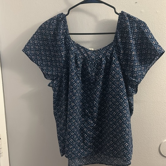 Woman’s top - Picture 4 of 4